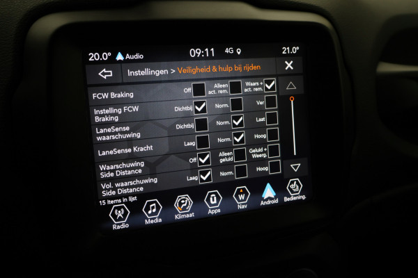 Jeep Renegade 4xe 240 Plug-in Hybrid Electric 80th Anniversary Climate, ACC, Camera, Apple Carplay, Stoelverwarming, Trekhaak, PDC, 19''