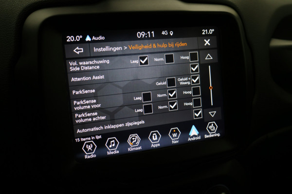 Jeep Renegade 4xe 240 Plug-in Hybrid Electric 80th Anniversary Climate, ACC, Camera, Apple Carplay, Stoelverwarming, Trekhaak, PDC, 19''