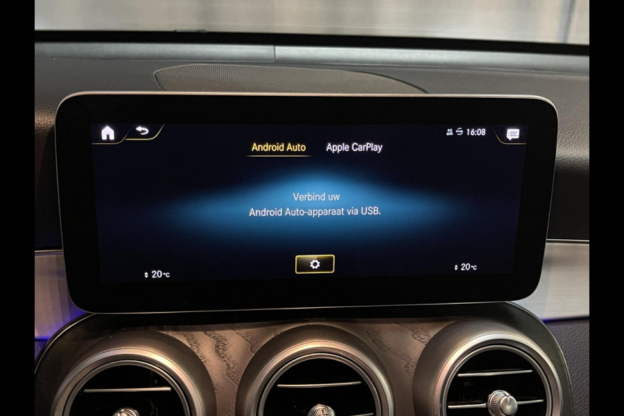 Mercedes-Benz GLC 300e 4MATIC 19"/Trekhaak/Dodehoek/Rijstrooksensor/Sfeerverlichting/Apple Carplay & Android Auto/Stoelverwarming/Elektrische klep