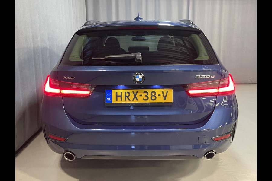 BMW 3 Serie Touring 330e xDrive Sport Line 18"/Sportstoelen + memory/Stoel + stuurverwarming/Keyless/PDC/Apple Carplay & Android Auto