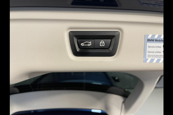BMW 3 Serie Touring 330e xDrive Sport Line 18"/Sportstoelen + memory/Stoel + stuurverwarming/Keyless/PDC/Apple Carplay & Android Auto