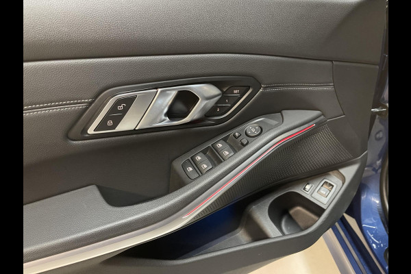 BMW 3 Serie Touring 330e xDrive Sport Line 18"/Sportstoelen + memory/Stoel + stuurverwarming/Keyless/PDC/Apple Carplay & Android Auto