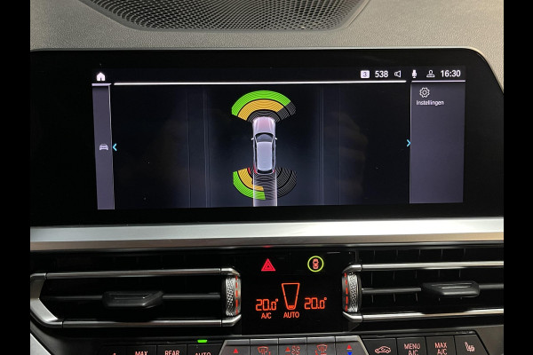 BMW 3 Serie Touring 330e xDrive Sport Line 18"/Sportstoelen + memory/Stoel + stuurverwarming/Keyless/PDC/Apple Carplay & Android Auto