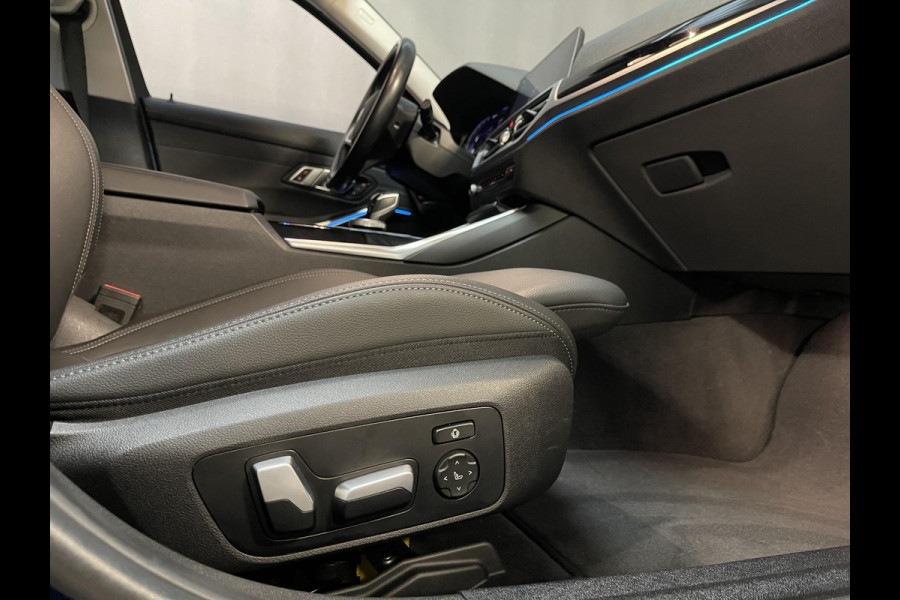 BMW 3 Serie Touring 330e xDrive Sport Line 18"/Sportstoelen + memory/Stoel + stuurverwarming/Keyless/PDC/Apple Carplay & Android Auto