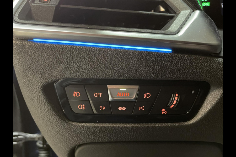 BMW 3 Serie Touring 330e xDrive Sport Line 18"/Sportstoelen + memory/Stoel + stuurverwarming/Keyless/PDC/Apple Carplay & Android Auto