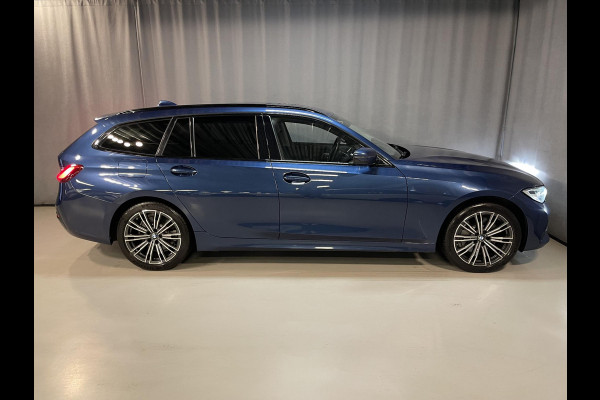 BMW 3 Serie Touring 330e xDrive Sport Line 18"/Sportstoelen + memory/Stoel + stuurverwarming/Keyless/PDC/Apple Carplay & Android Auto