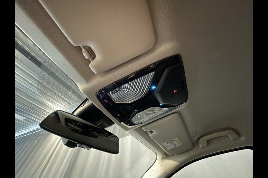 BMW 3 Serie Touring 330e xDrive Sport Line 18"/Sportstoelen + memory/Stoel + stuurverwarming/Keyless/PDC/Apple Carplay & Android Auto