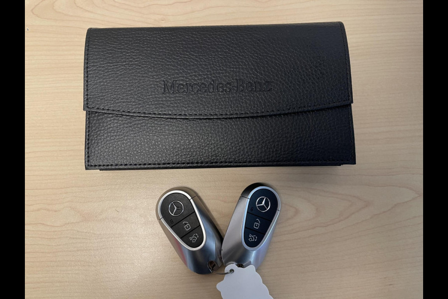 Mercedes-Benz C-Klasse Estate 300 e Luxury Line Limited 18"/Leder + memory l/r + massage/360 camera/Elektrische klep/Adaptieve cruise/Dodehoek/Sfeerverlichting