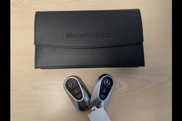 Mercedes-Benz C-Klasse Estate 300 e Luxury Line Limited 18"/Leder + memory l/r + massage/360 camera/Elektrische klep/Adaptieve cruise/Dodehoek/Sfeerverlichting