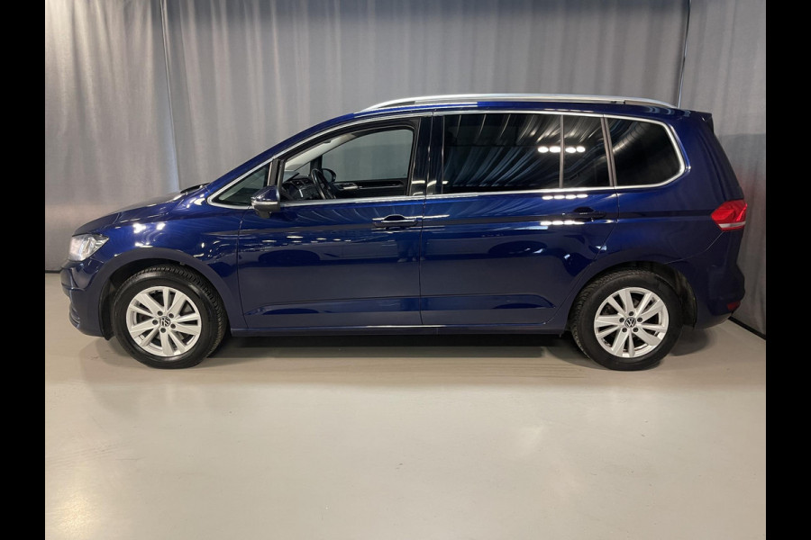 Volkswagen Touran 1.5 TSI Highline 7p 16"/Stoel + stuurverwarming + massage/Keyless/Elektrische klep/PDC v+a/Apple Carplay & Android Auto