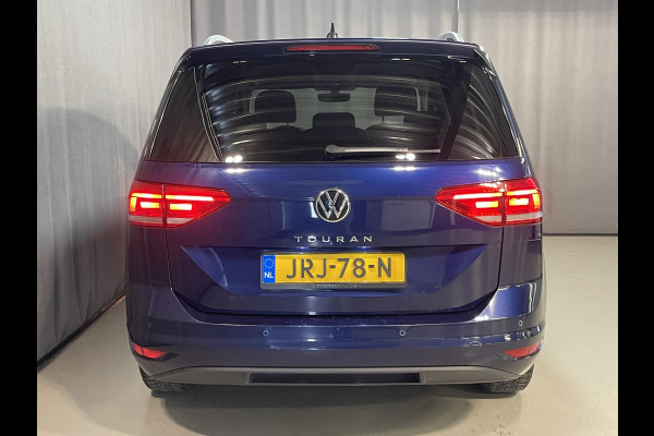 Volkswagen Touran 1.5 TSI Highline 7p 16"/Stoel + stuurverwarming + massage/Keyless/Elektrische klep/PDC v+a/Apple Carplay & Android Auto