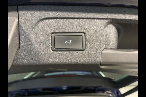 Volkswagen Touran 1.5 TSI Highline 7p 16"/Stoel + stuurverwarming + massage/Keyless/Elektrische klep/PDC v+a/Apple Carplay & Android Auto