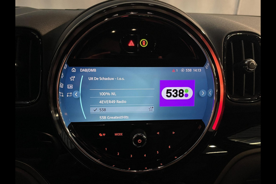 MINI Countryman 1.5 Cooper S E ALL4 18"/Adaptieve cruise/Sportstoel + memory/Stoel + voorruitverwarming/Head-up/Keyless/Camera