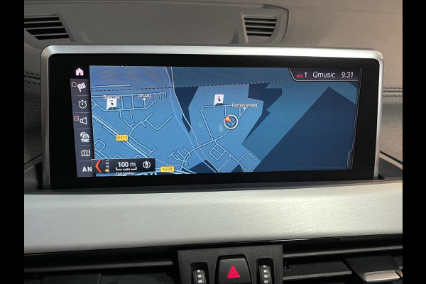BMW X1 xDrive25e High Executive M Sport 18''/VOL Leder/Trekhaak/Stoelverwarming/Sportstoelen/Elektrische Klep/LED/DAB/Navigatie/PDC