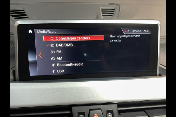 BMW X1 xDrive25e High Executive M Sport 18''/VOL Leder/Trekhaak/Stoelverwarming/Sportstoelen/Elektrische Klep/LED/DAB/Navigatie/PDC