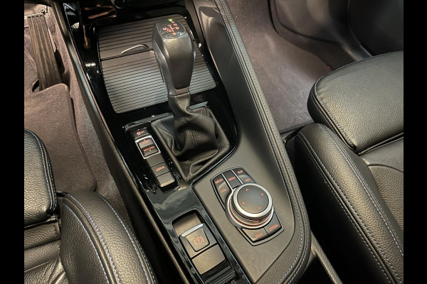 BMW X1 xDrive25e High Executive M Sport 18''/VOL Leder/Trekhaak/Stoelverwarming/Sportstoelen/Elektrische Klep/LED/DAB/Navigatie/PDC