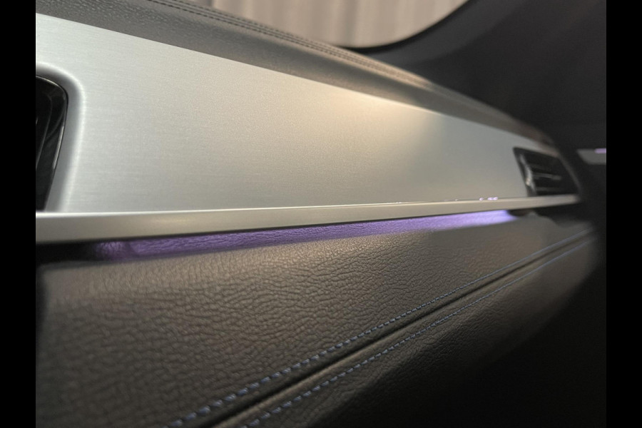 BMW X1 xDrive25e High Executive M Sport 18''/VOL Leder/Trekhaak/Stoelverwarming/Sportstoelen/Elektrische Klep/LED/DAB/Navigatie/PDC