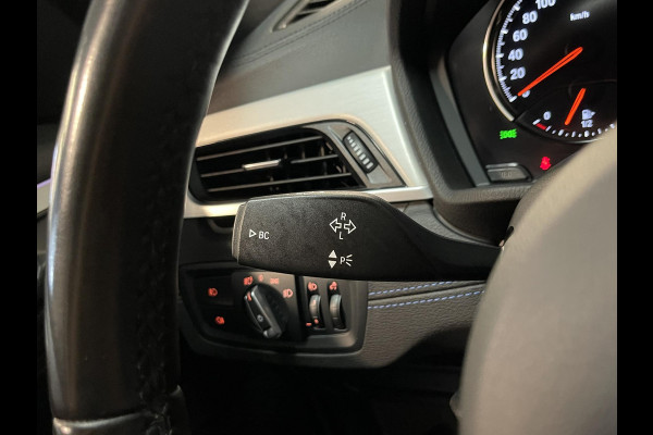 BMW X1 xDrive25e High Executive M Sport 18''/VOL Leder/Trekhaak/Stoelverwarming/Sportstoelen/Elektrische Klep/LED/DAB/Navigatie/PDC