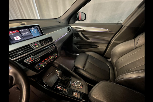 BMW X1 xDrive25e High Executive M Sport 18''/VOL Leder/Trekhaak/Stoelverwarming/Sportstoelen/Elektrische Klep/LED/DAB/Navigatie/PDC