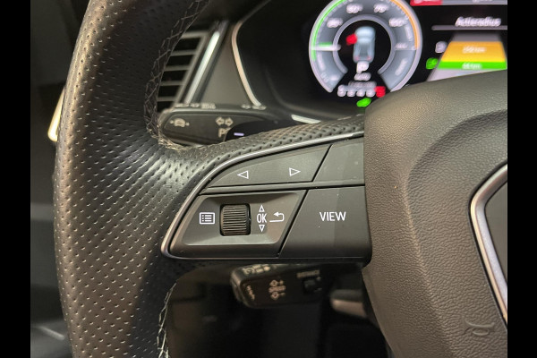 Audi Q5 55 TFSI e S edition Competition 19"/Sportstoelen/Stoelverwarming/Adaptieve cruise/Dodehoek/Camera/Apple Carplay & Android Auto