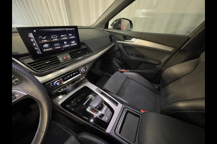 Audi Q5 55 TFSI e S edition Competition 19"/Sportstoelen/Stoelverwarming/Adaptieve cruise/Dodehoek/Camera/Apple Carplay & Android Auto