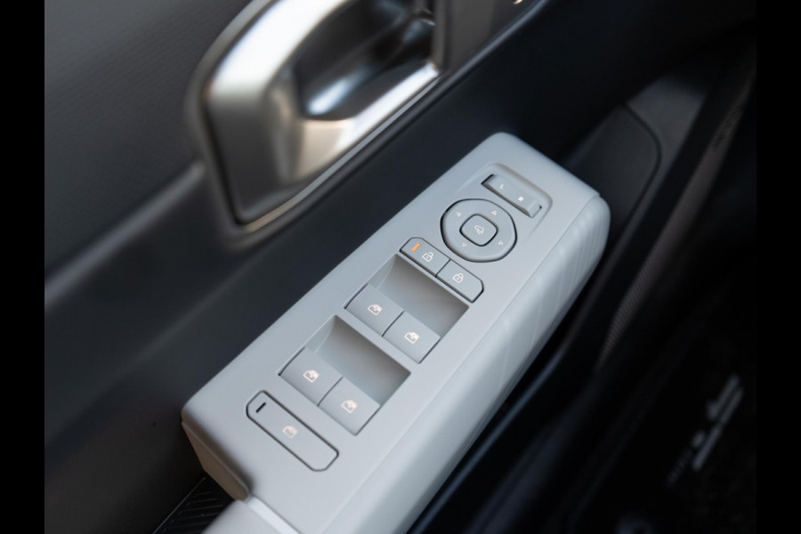 Kia EV4 GT-Line 81.4 kWh | Staat al in bestelling | Schuifkanteldak | Stoel en stuurverwarming | Elektrische achterklep | Panorama | LMV | Speciale kleur
