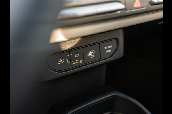 Kia EV4 GT-Line 81.4 kWh | Staat al in bestelling | Schuifkanteldak | Stoel en stuurverwarming | Elektrische achterklep | Panorama | LMV | Speciale kleur
