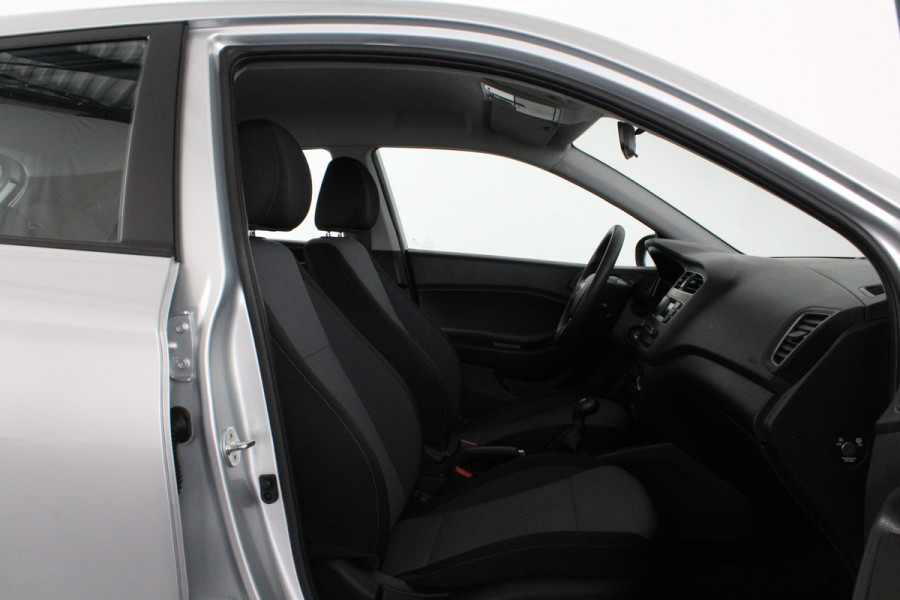 Hyundai i20 1.2 HP > All seeason banden/12 maand BOVAG garantie....