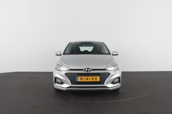 Hyundai i20 1.2 HP > All seeason banden/12 maand BOVAG garantie....