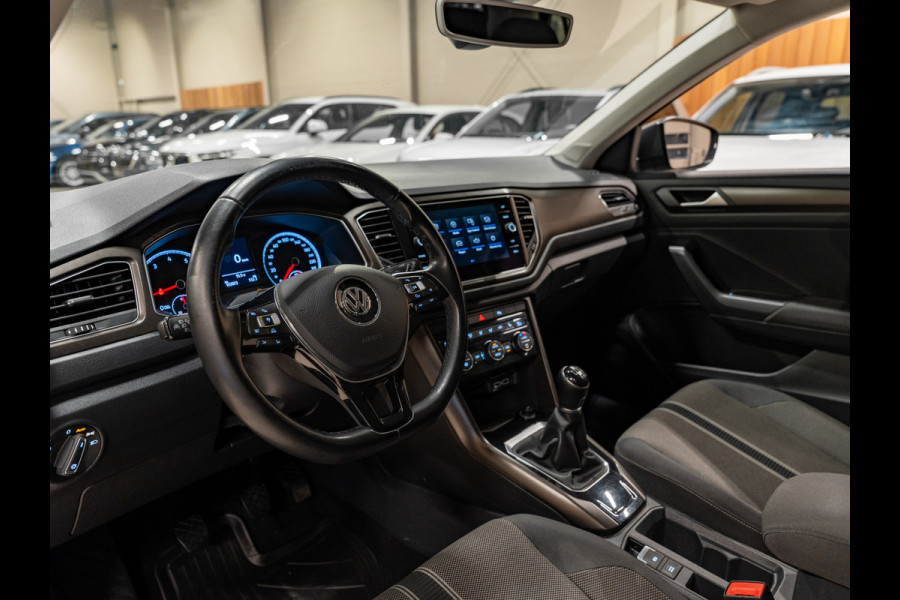 Volkswagen T-Roc 1.0 TSI Style, Apple Carplay, ACC, PDC, Cam, Clima, Private Glas, Multistuur, Volledig Onderhouden