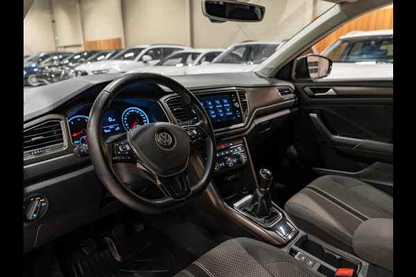 Volkswagen T-Roc 1.0 TSI Style, Apple Carplay, ACC, PDC, Cam, Clima, Private Glas, Multistuur, Volledig Onderhouden