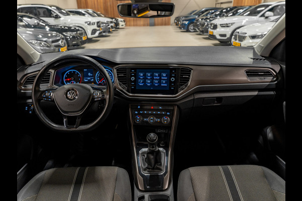 Volkswagen T-Roc 1.0 TSI Style, Apple Carplay, ACC, PDC, Cam, Clima, Private Glas, Multistuur, Volledig Onderhouden