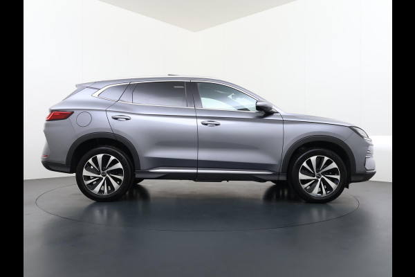BYD SEAL U 1.5 DM-i FWD Boost VAN: 38.900,- VOOR: 34.440,- UW WKVOORDEEL: 4.460,- | NIEUWE AUTO UIT VOORRAAD LEVERBAAR | 6 JAAR GARANTIE T/M 02-2032 | ALL-IN PRIJS | BTW VERREKENBAAR | FULL OPTION | PANODAK | ELEKTRISCHE STOELEN | ELEKTRISCHE ACHTERKLEP |