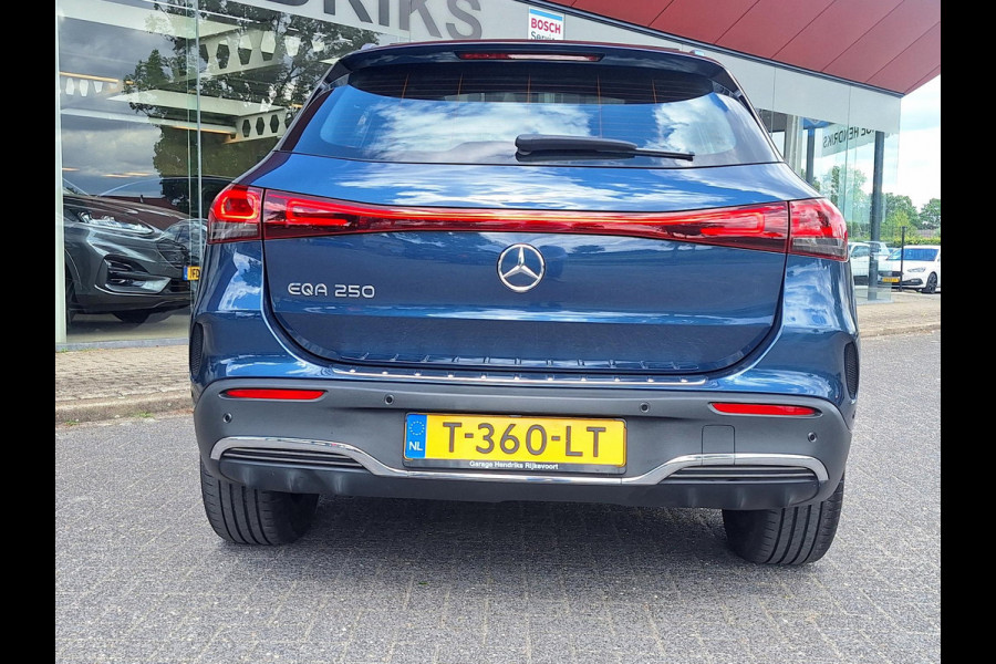 Mercedes-Benz EQA 250 AMG Line 67 kWh | SOH: 93,4% | Panaromadak | Trekhaak | LED |