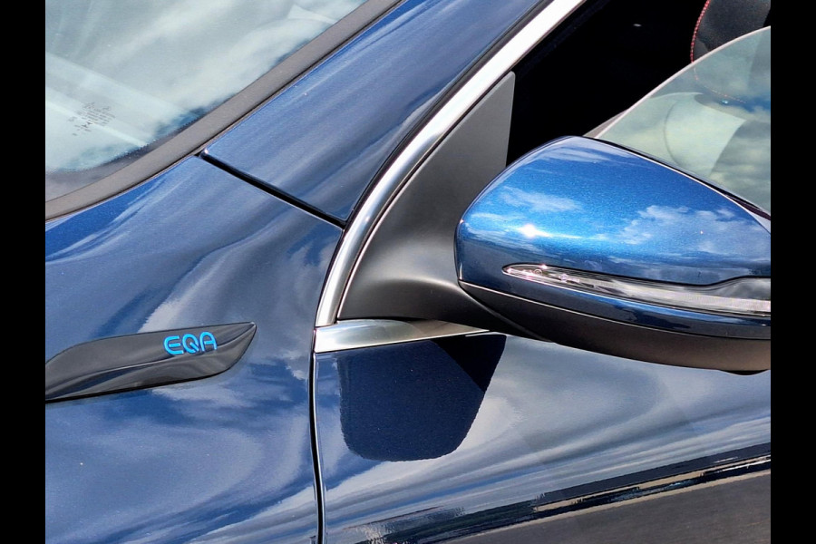 Mercedes-Benz EQA 250 AMG Line 67 kWh | SOH: 93,4% | Panaromadak | Trekhaak | LED |