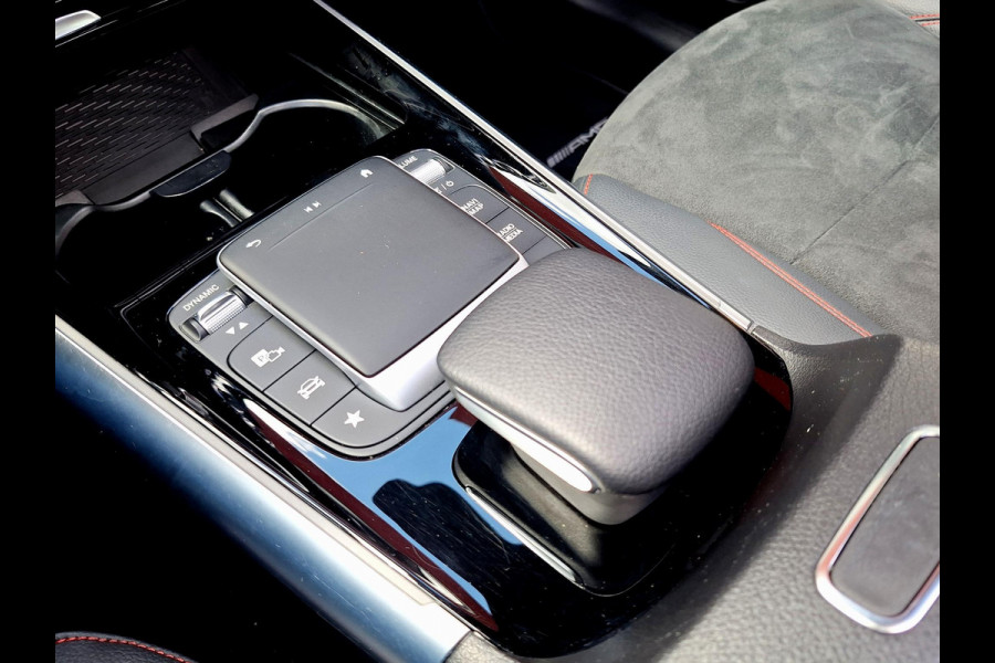 Mercedes-Benz EQA 250 AMG Line 67 kWh | SOH: 93,4% | Panaromadak | Trekhaak | LED |