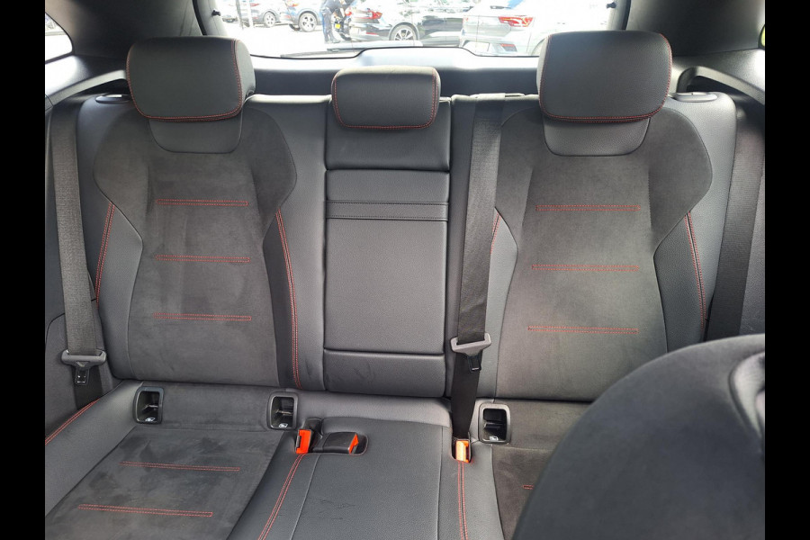 Mercedes-Benz EQA 250 AMG Line 67 kWh | SOH: 93,4% | Panaromadak | Trekhaak | LED |