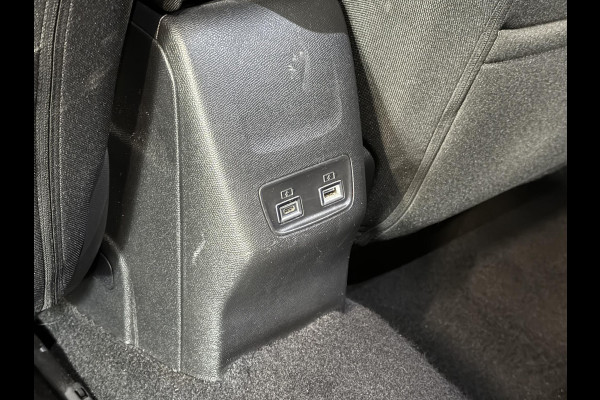 Peugeot 2008 1.2 Puretech Allure 100pk Navigatie Camera Apple Carplay Android Auto Parkeersensoren Cruise Control Stoelverwarming Climate Control Lichtmetalen velgen