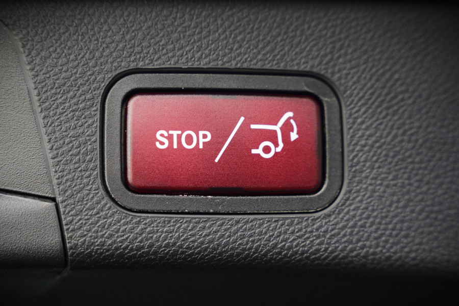 Mercedes-Benz C-Klasse Estate 160 Business Solution AMG Limited | Stoelverwarming | Cruise Control | Camera | Navigatie | Keyless | Trekhaak | Digitale Tellers | Dealer Onderhouden | LED High Performance | NAP