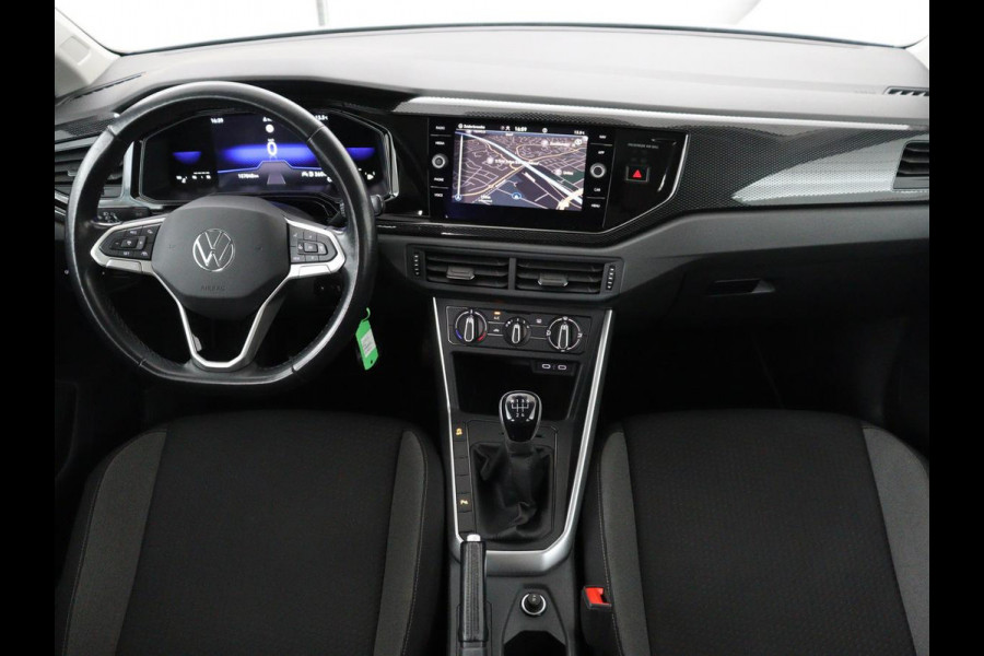 Volkswagen Polo 1.0 TSI Life | Navigatie | Parkeerhulp | Carplay | Adaptive Cruise | Full LED | Digital Cockpit | Airco | Bluetooth | DAB | Lichtmetalen velgen