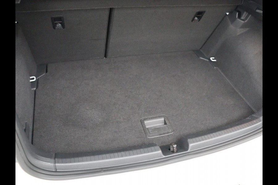 Volkswagen Polo 1.0 TSI Life | Navigatie | Parkeerhulp | Carplay | Adaptive Cruise | Full LED | Digital Cockpit | Airco | Bluetooth | DAB | Lichtmetalen velgen