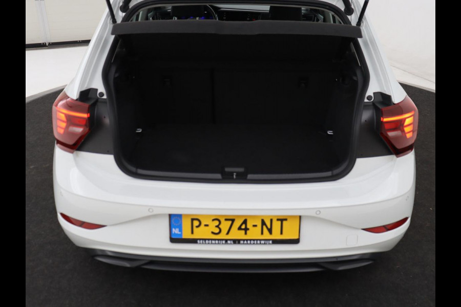 Volkswagen Polo 1.0 TSI Life | Navigatie | Parkeerhulp | Carplay | Adaptive Cruise | Full LED | Digital Cockpit | Airco | Bluetooth | DAB | Lichtmetalen velgen