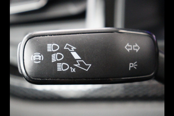 Volkswagen Polo 1.0 TSI Life | Navigatie | Parkeerhulp | Carplay | Adaptive Cruise | Full LED | Digital Cockpit | Airco | Bluetooth | DAB | Lichtmetalen velgen