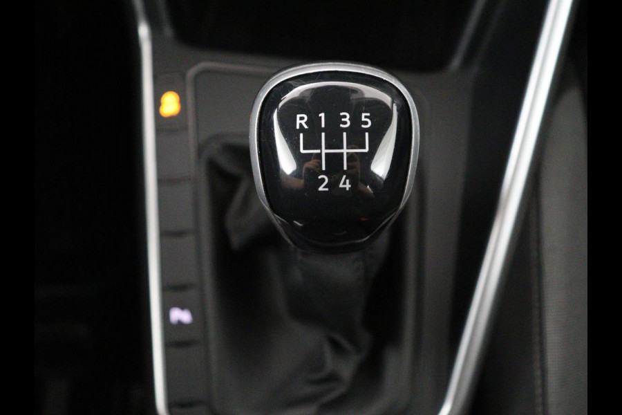 Volkswagen Polo 1.0 TSI Life | Navigatie | Parkeerhulp | Carplay | Adaptive Cruise | Full LED | Digital Cockpit | Airco | Bluetooth | DAB | Lichtmetalen velgen