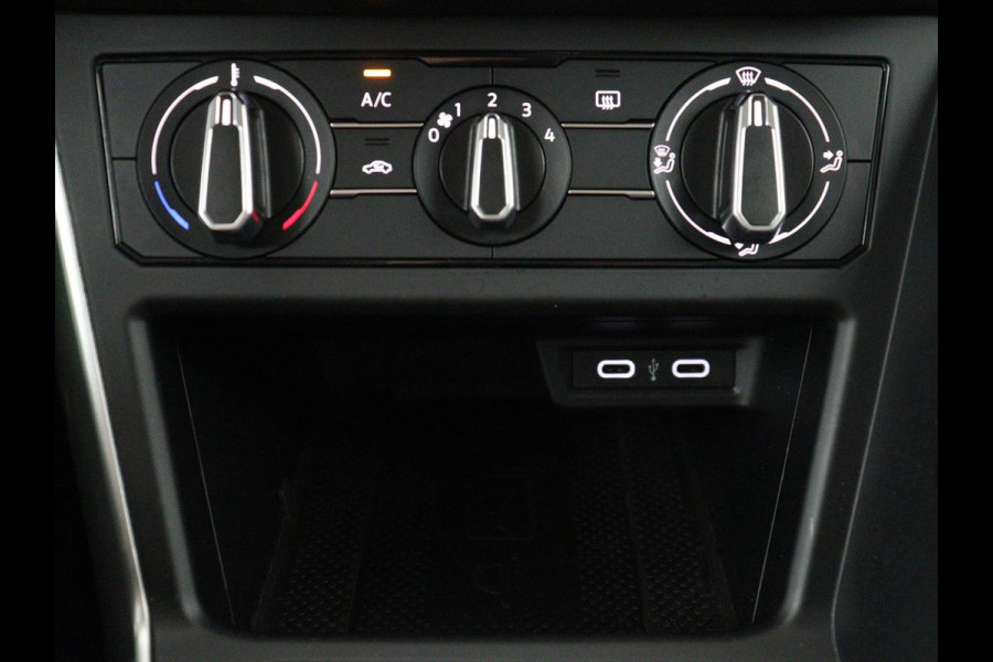 Volkswagen Polo 1.0 TSI Life | Navigatie | Parkeerhulp | Carplay | Adaptive Cruise | Full LED | Digital Cockpit | Airco | Bluetooth | DAB | Lichtmetalen velgen