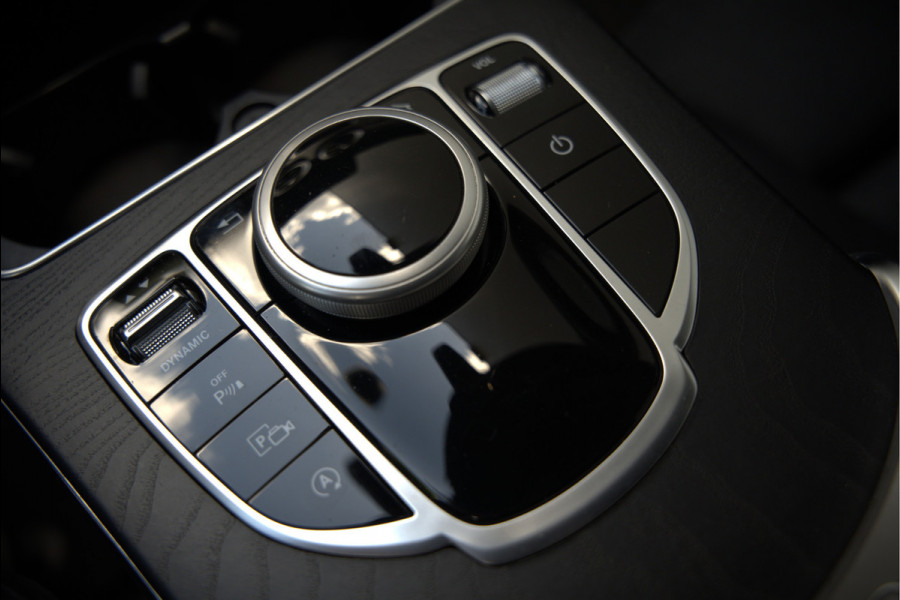 Mercedes-Benz C-Klasse Estate 160 Business Solution AMG Limited | Stoelverwarming | Cruise Control | Camera | Navigatie | Keyless | Trekhaak | Digitale Tellers | Dealer Onderhouden | LED High Performance | NAP