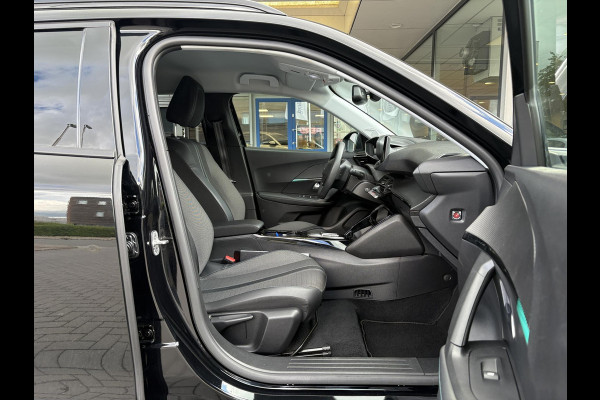 Peugeot e-2008 EV Allure Pack 50 kWh | 93,9% SOH | Navi | Achteruitrijcamera | Cruise Control | Climate Control | Dealer onderhouden |