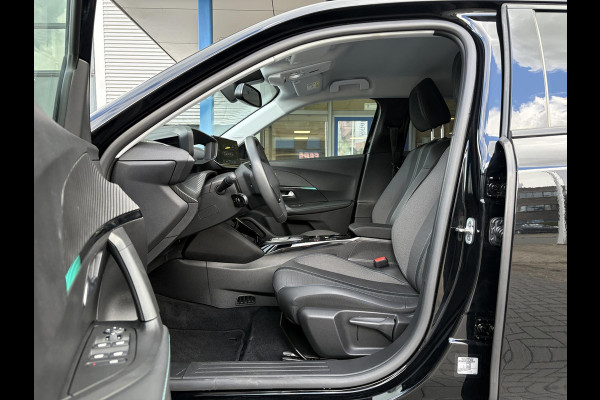 Peugeot e-2008 EV Allure Pack 50 kWh | 93,9% SOH | Navi | Achteruitrijcamera | Cruise Control | Climate Control | Dealer onderhouden |