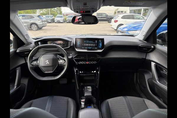 Peugeot e-2008 EV Allure Pack 50 kWh | 93,9% SOH | Navi | Achteruitrijcamera | Cruise Control | Climate Control | Dealer onderhouden |