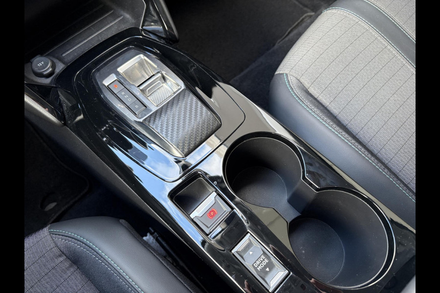 Peugeot e-2008 EV Allure Pack 50 kWh | 93,9% SOH | Navi | Achteruitrijcamera | Cruise Control | Climate Control | Dealer onderhouden |